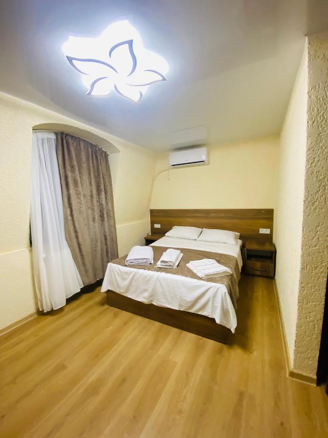 Hotel Sunrise Kutaisi Eksteriør billede