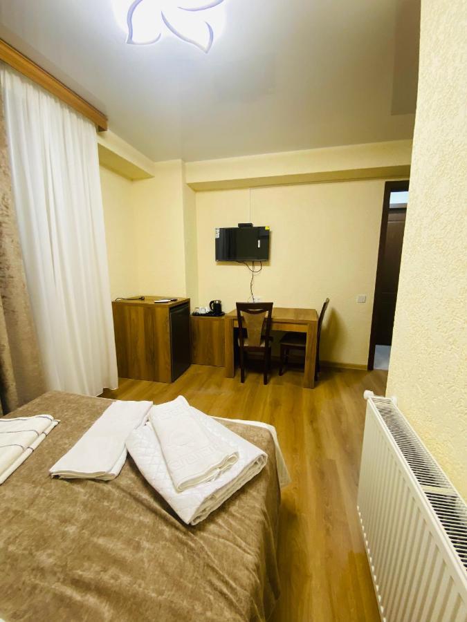 Hotel Sunrise Kutaisi Eksteriør billede
