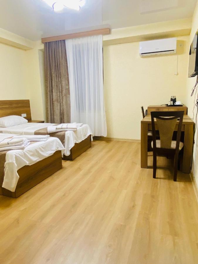 Hotel Sunrise Kutaisi Eksteriør billede
