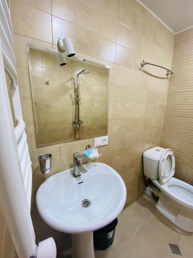 Hotel Sunrise Kutaisi Eksteriør billede