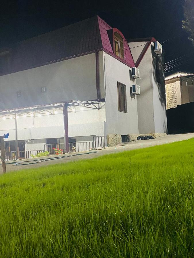 Hotel Sunrise Kutaisi Eksteriør billede